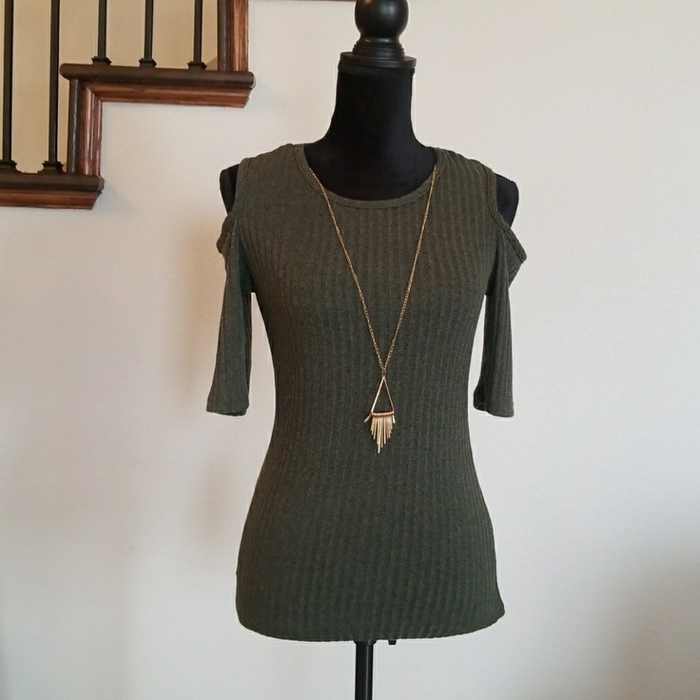 Olive shoulder cut out shirt
